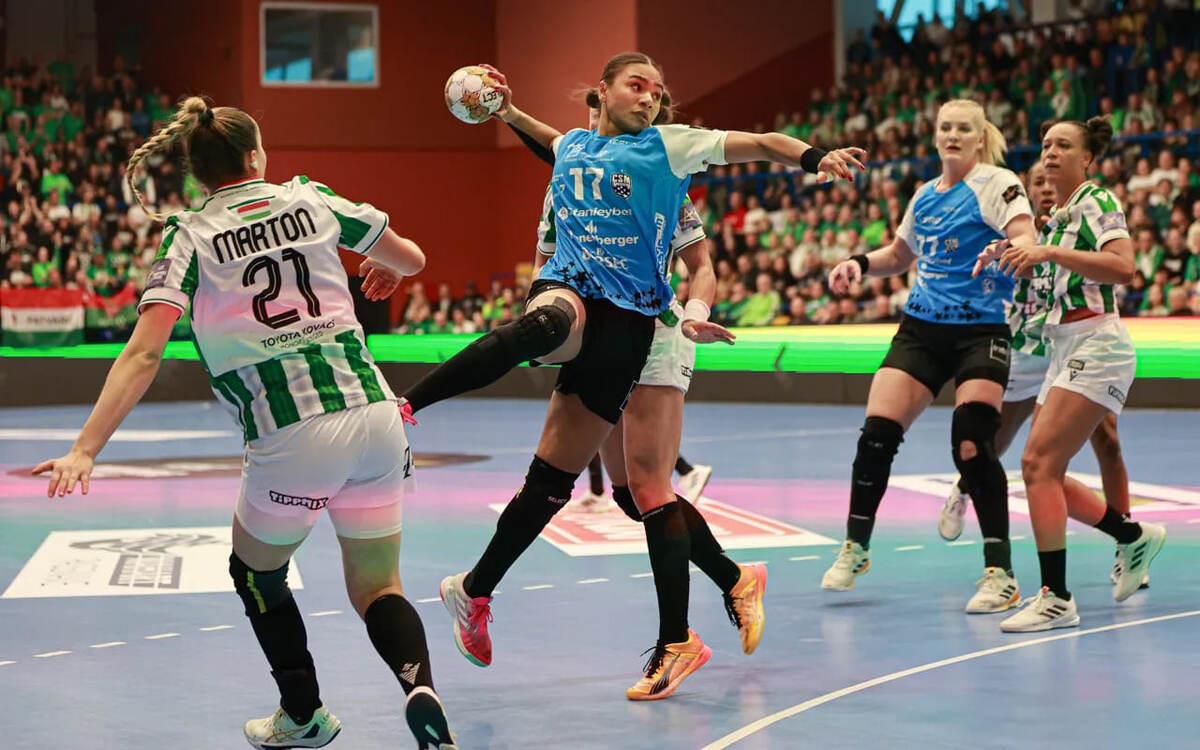    В атаке Элизабет Оморегье