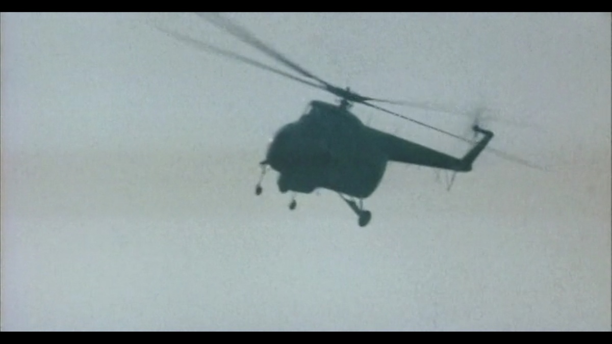 Ми-4 из из 23-го Душанбинской авиаэскадрильи авиации ПВ КГБ СССР. Кадр из фильма