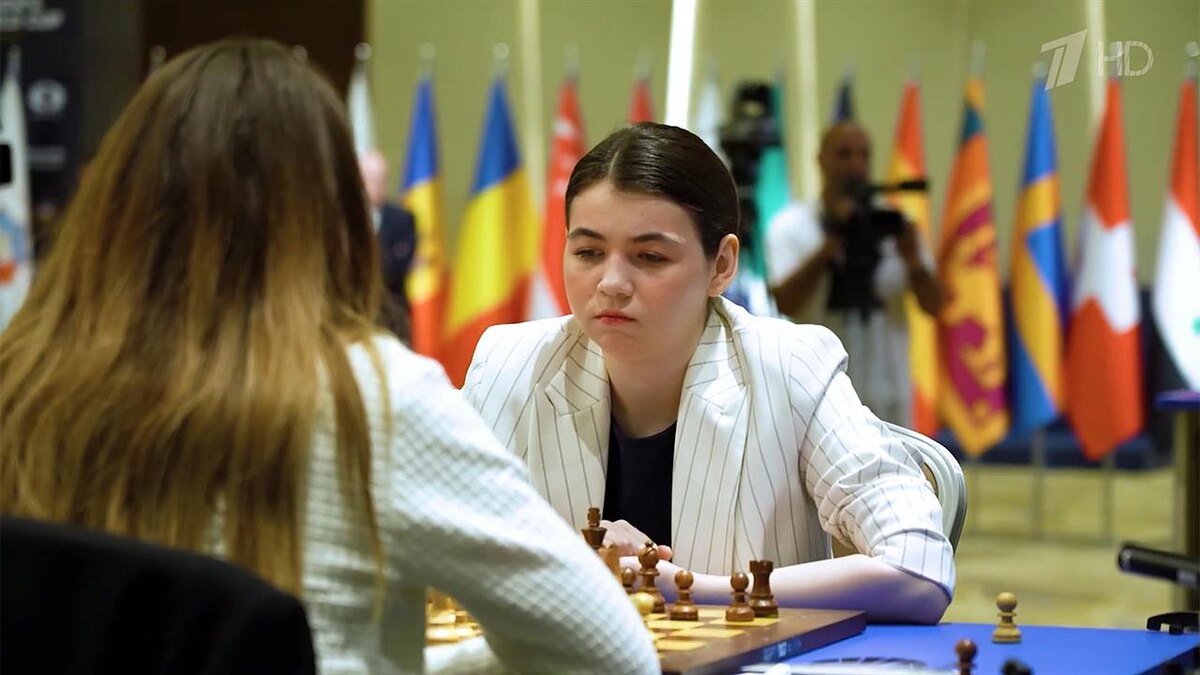    Шахматистки из России заняли все призовые места на турнире по блицу в Индии. На третьем месте - Александра Горячкина из Орска