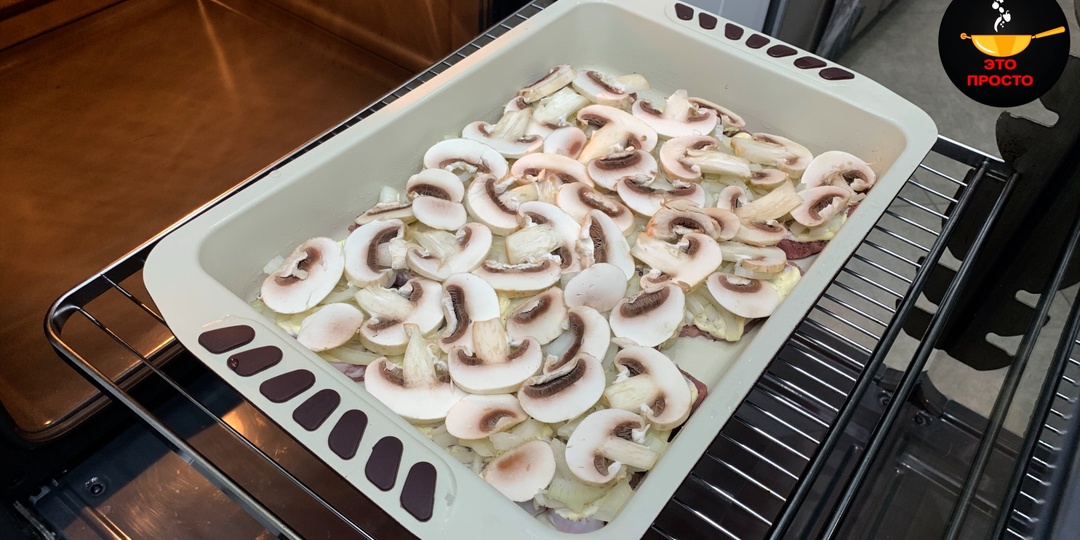 Мясо по-французски: наш семейный рецепт сочного и нежного блюда