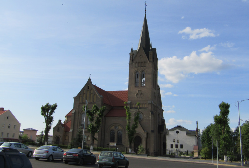 Вилейка: костёл, церковь и вокзал