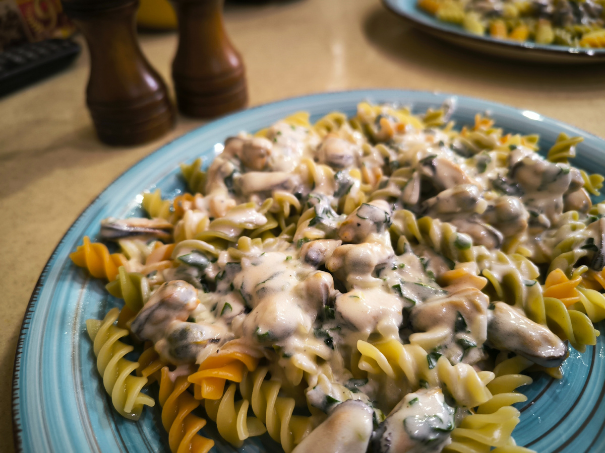 Паста с мидиями в сливочном соусе