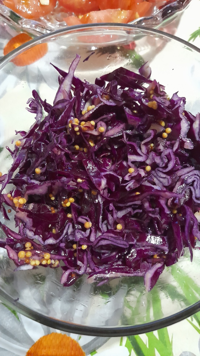 Салат из краснокочанной капусты с горчицей