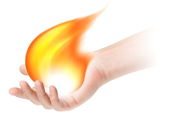 к чему горит рука или правая ладонь