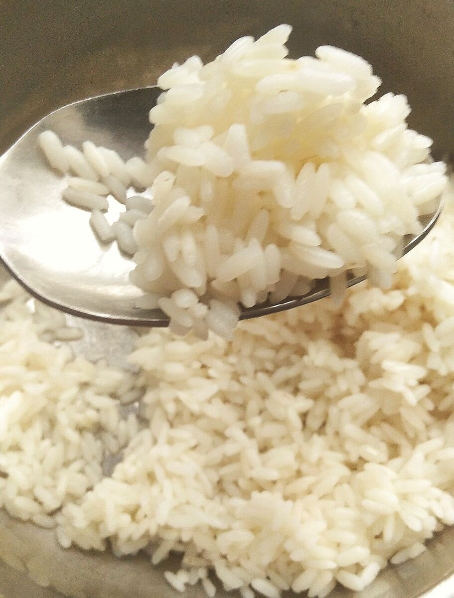 Полуготовый рис.