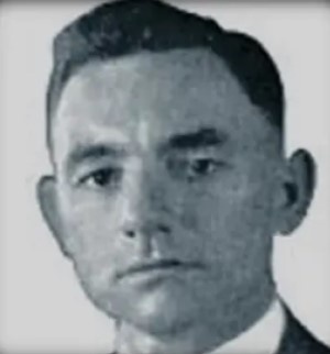 Адольф Рикенбакер (сохранилось не так много его фото)