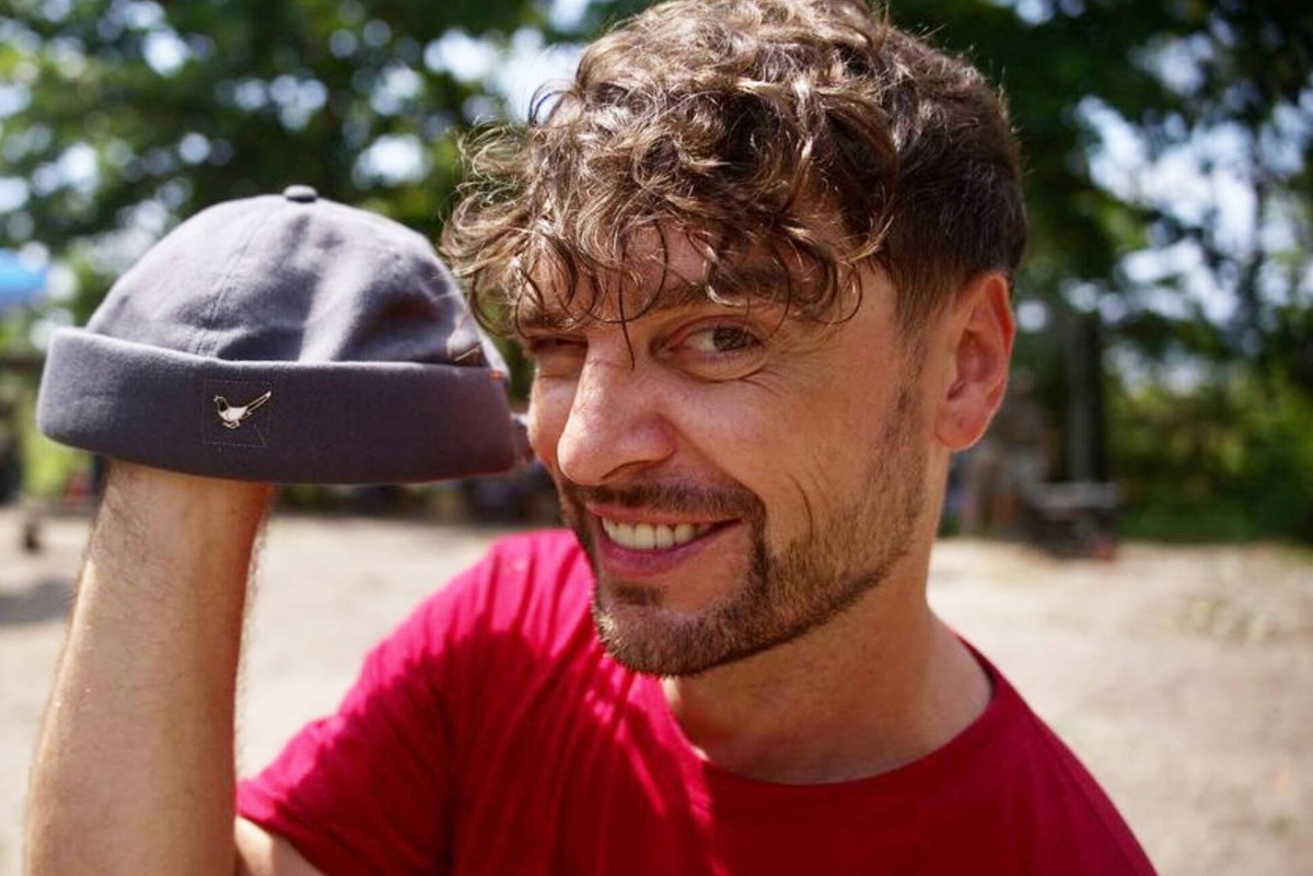     «Я не использовал единственный шанс»: резидент Comedy Club Дмитрий Сорокин покинул шоу «Звезды в джунглях»