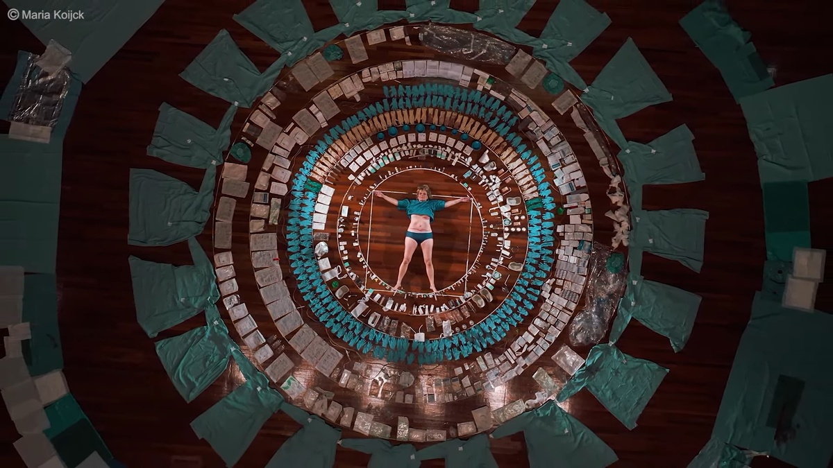 все вещи используемые при 10 часовой оперции Марии Койк