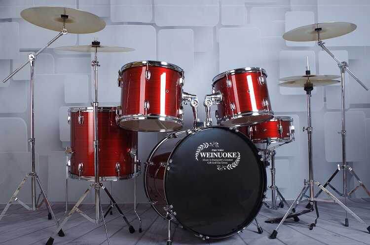 медь и бронза обеспечивают мощный и богатый звук, подходящий для ударных инструментов