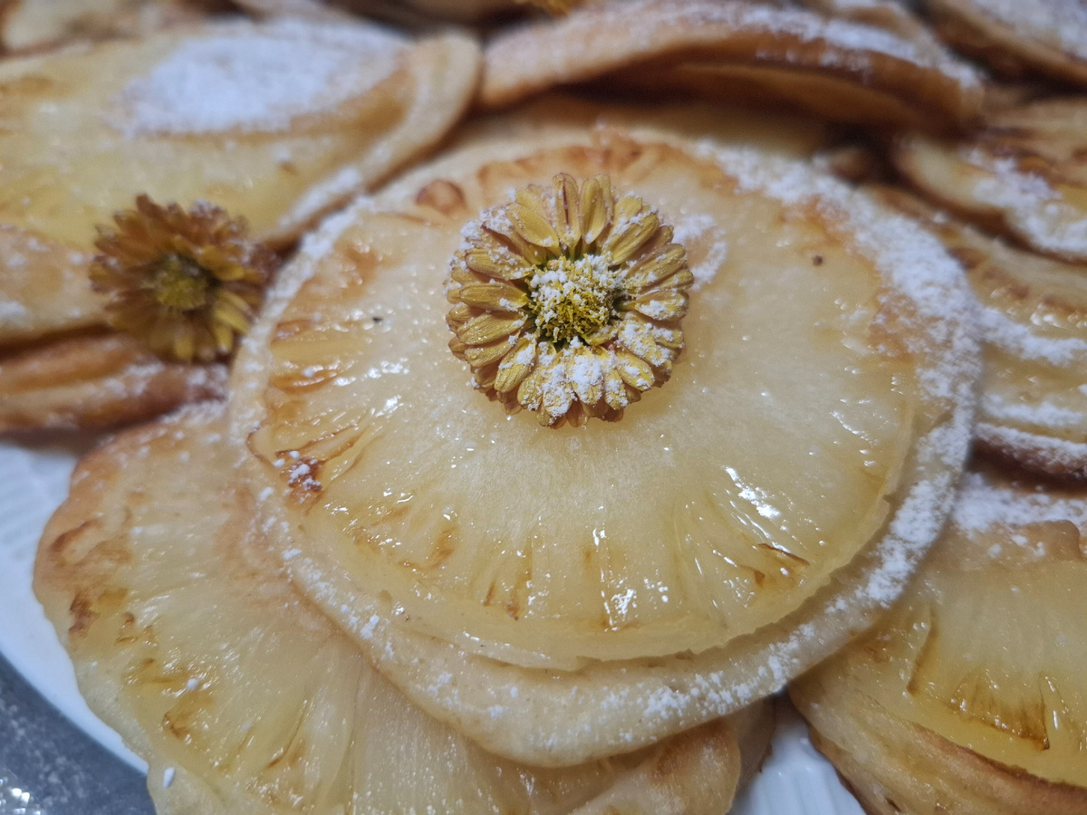 Фото  автора.Оладьи с ананасом. 