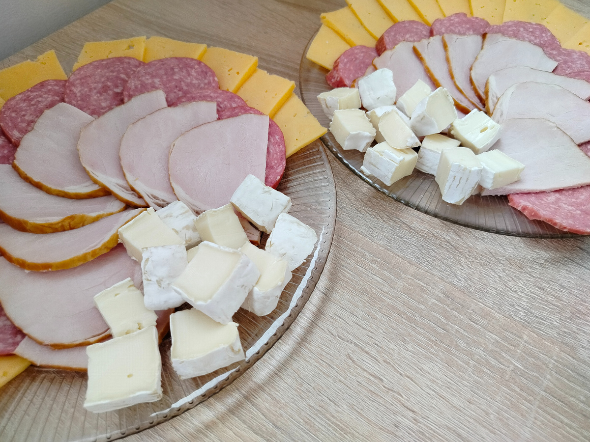 Сырно мясная нарезка. Фото автора