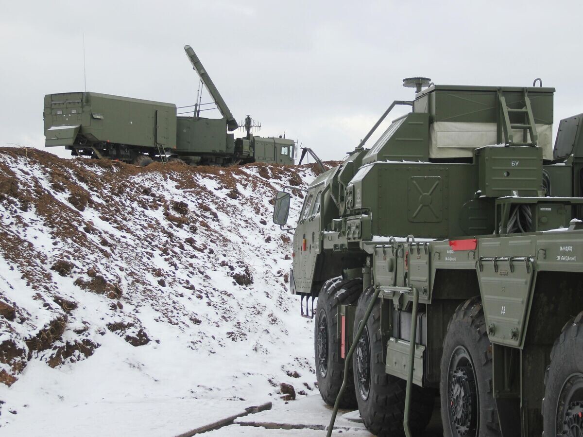    Дивизион зенитной ракетной системы С-400 "Триумф"© РИА Новости / Владислав Сергиенко