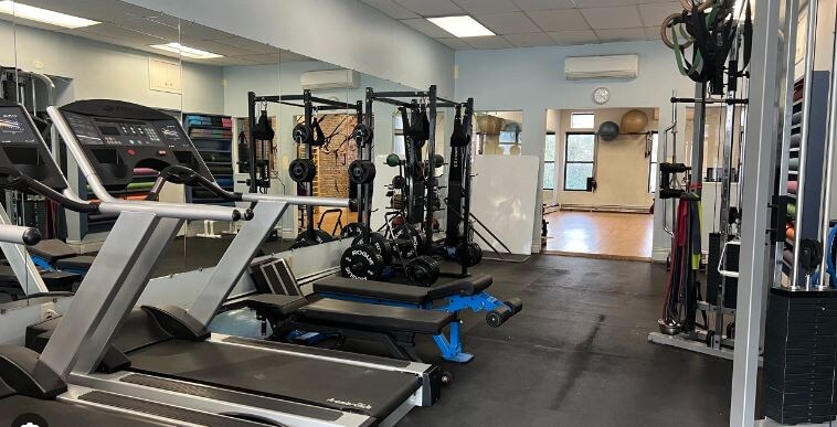 Спортзал ( фото из открытых источников )