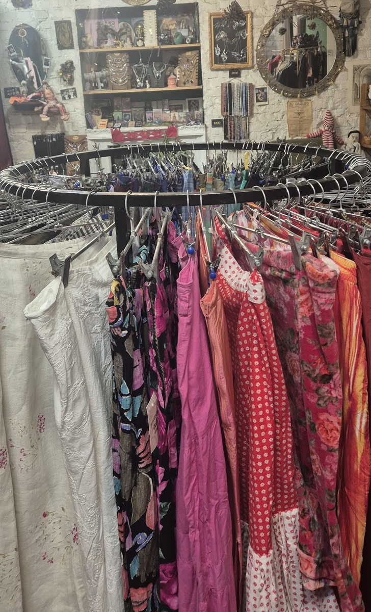 Фото из одного милого винтажного магазинчика, в котором я недавно была