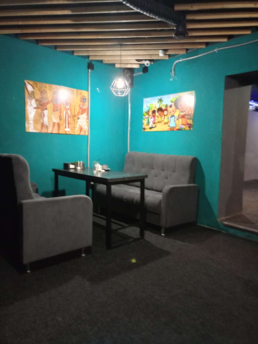 Листайте фото