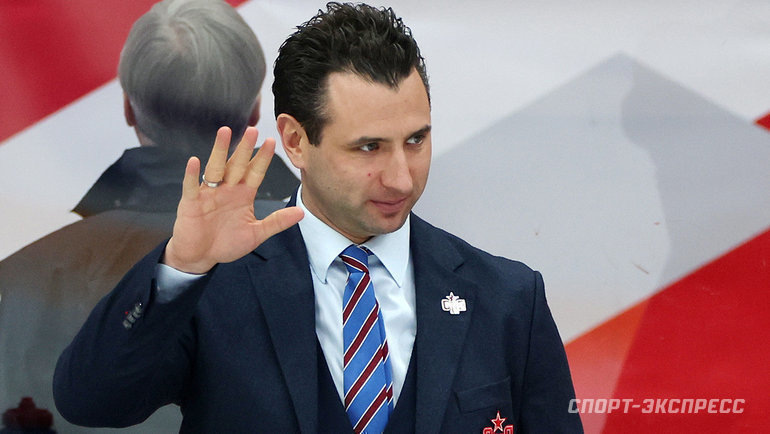    Главный тренер СКА Роман Ротенберг.Александр Федоров