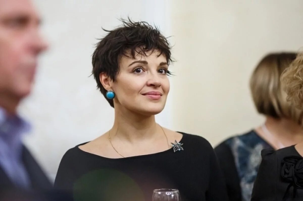    Актрису Светлову, игравшую в Омской драме, мошенники обманули на 4,7 млн