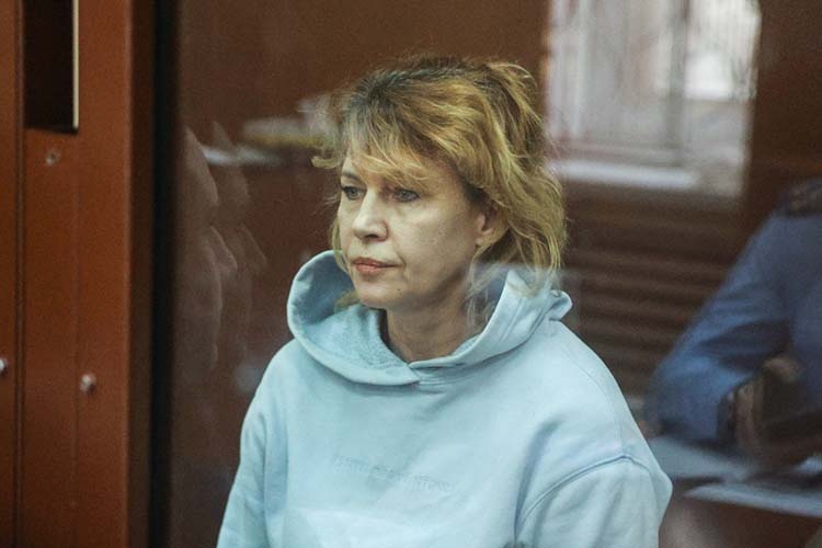    Повезло в этот день только Куцаковой — ее все-таки отпустили под домашний арест после проведенных в изоляторе 11 месяцев.   
Фото: «БИЗНЕС Online»