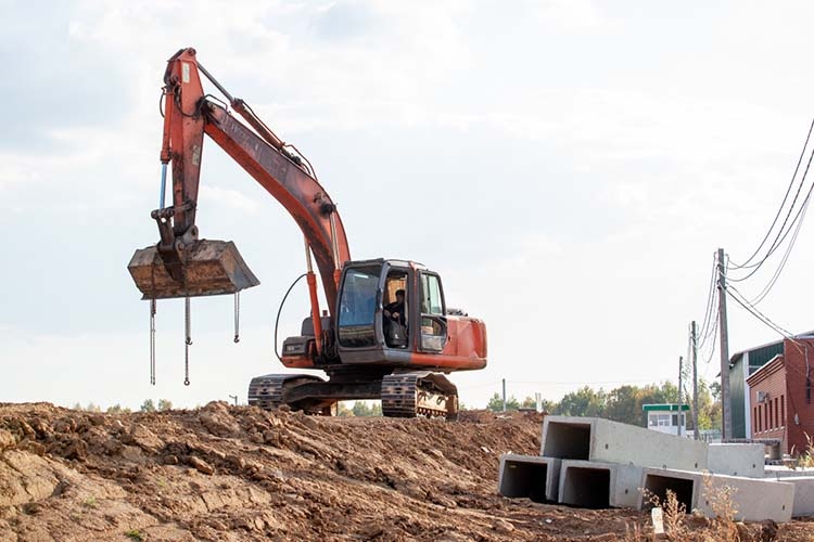    Для увеличения остаточной вместимости полигонов эксплуатирующим организациям нужно разработать проектную документацию по реконструкции и строительству новых объектов.   
Фото: «БИЗНЕС Online»