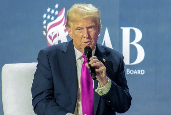    Дональд Трамп