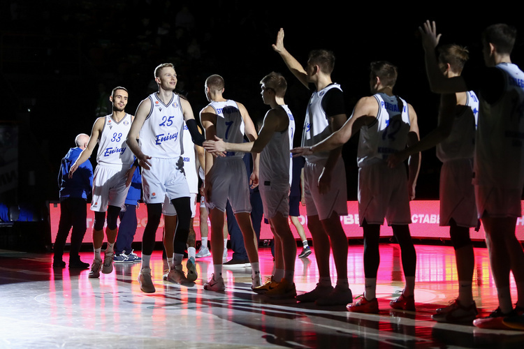    «Енисей» дважды подбирался вплотную к УНИКСу.   
Фото: Ксения Богданова, unics.ru