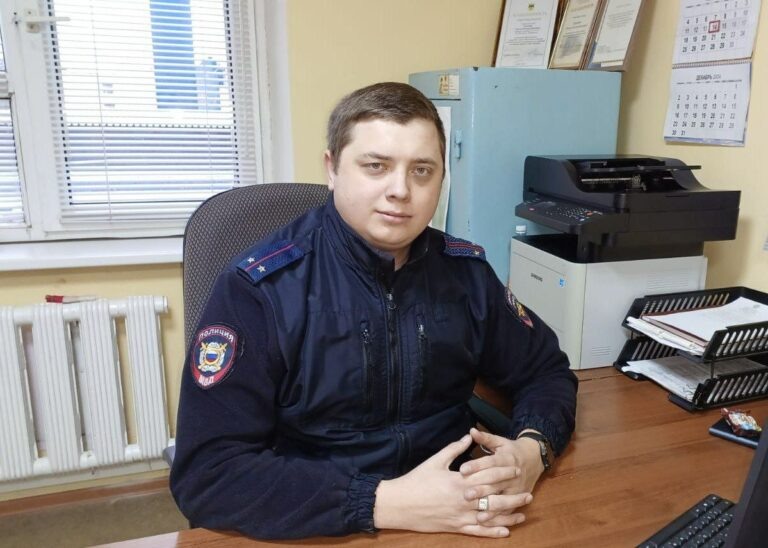    В Оренбурге полицейский Владимир Пущаев спас 23-летнего парня от необдуманного поступка Белов Михаил Александрович