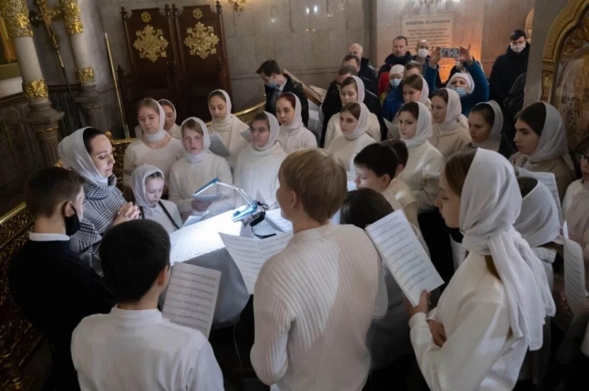    В Салехарде спел мужской хор Сретенского монастыря из Москвы