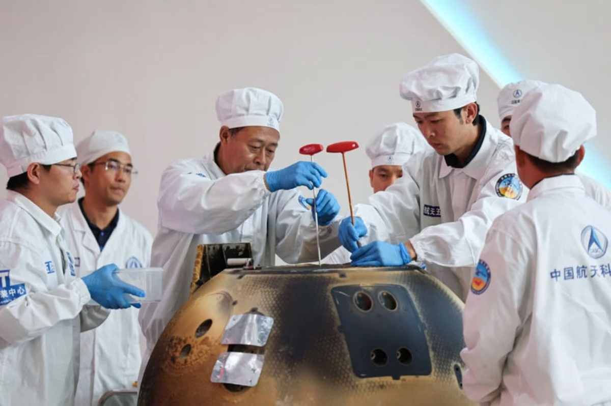 Неожиданное открытие: Луна раскрыла тайны древних вулканов на своей скрытой стороне 🌕 Источник изображения: Xinhua