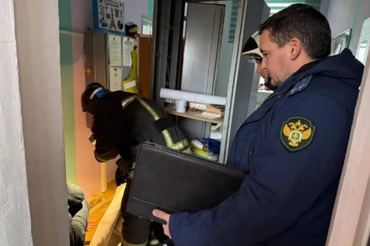    Прокуратура проводит проверку после задымления в школе №35 Уфы