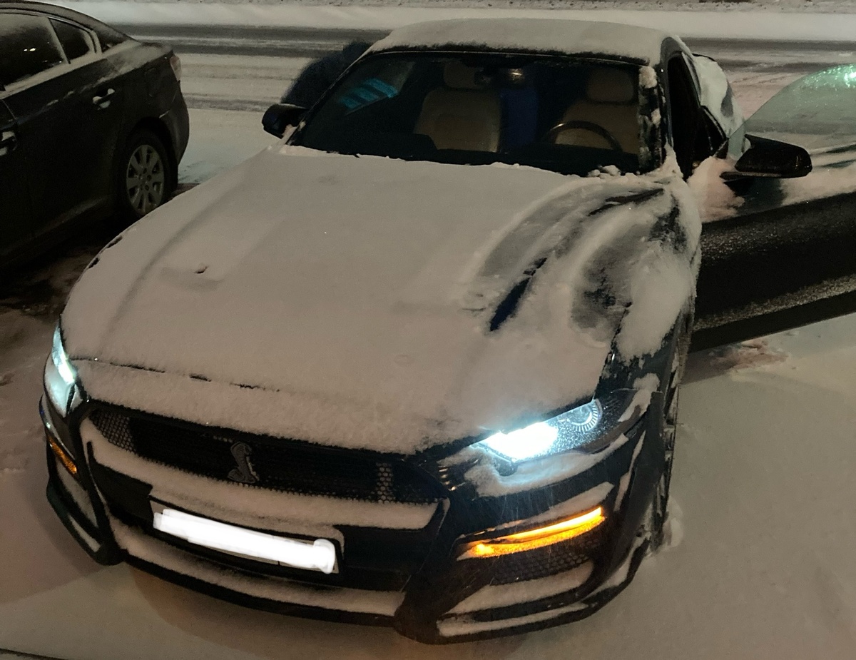 Ford Mustang взятый в каршеринг