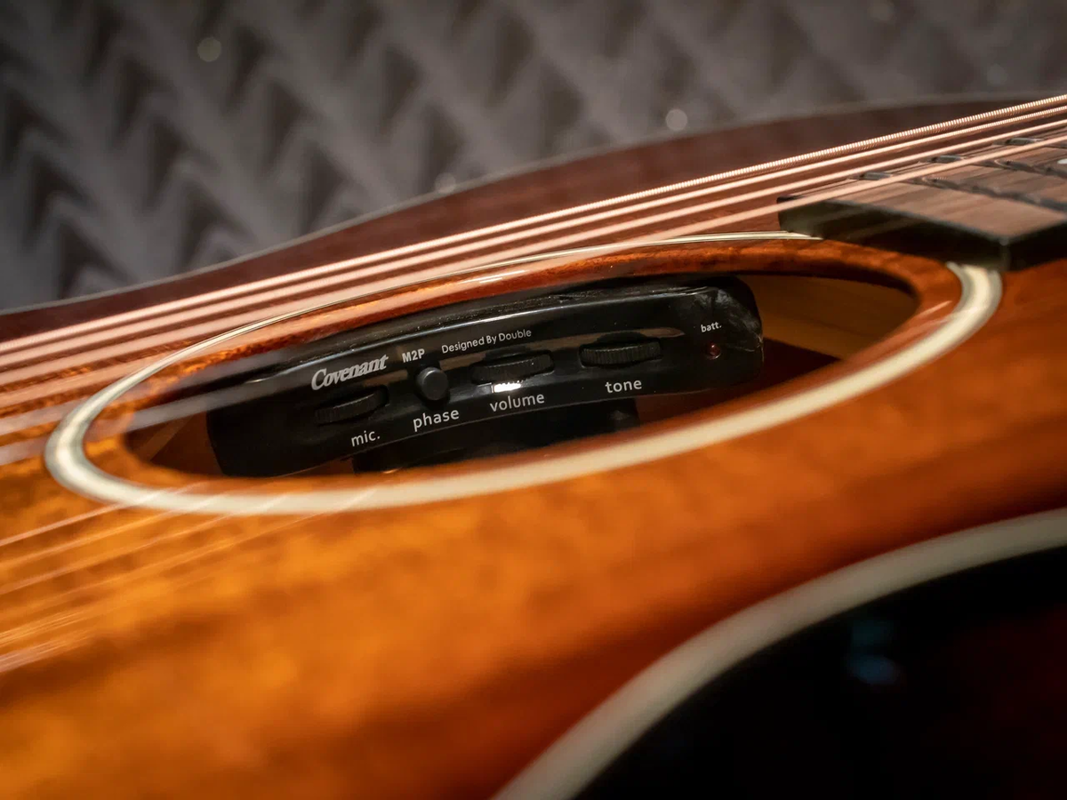 Звукосниматель COVENANT PGA-M3iA-M на электроакустической гитаре Covenant 160ME