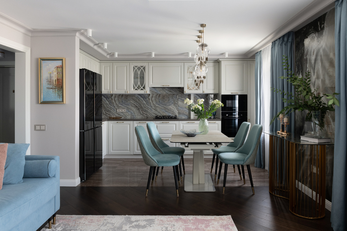 Корпусная мебель, кухня — компания «Маранд мебель» Плитка и керамогранит — компания MTM ceramica
Свет — компания Fandeco
Текстиль — салон штор DECOR
Напольные покрытия — компания Esclusivo