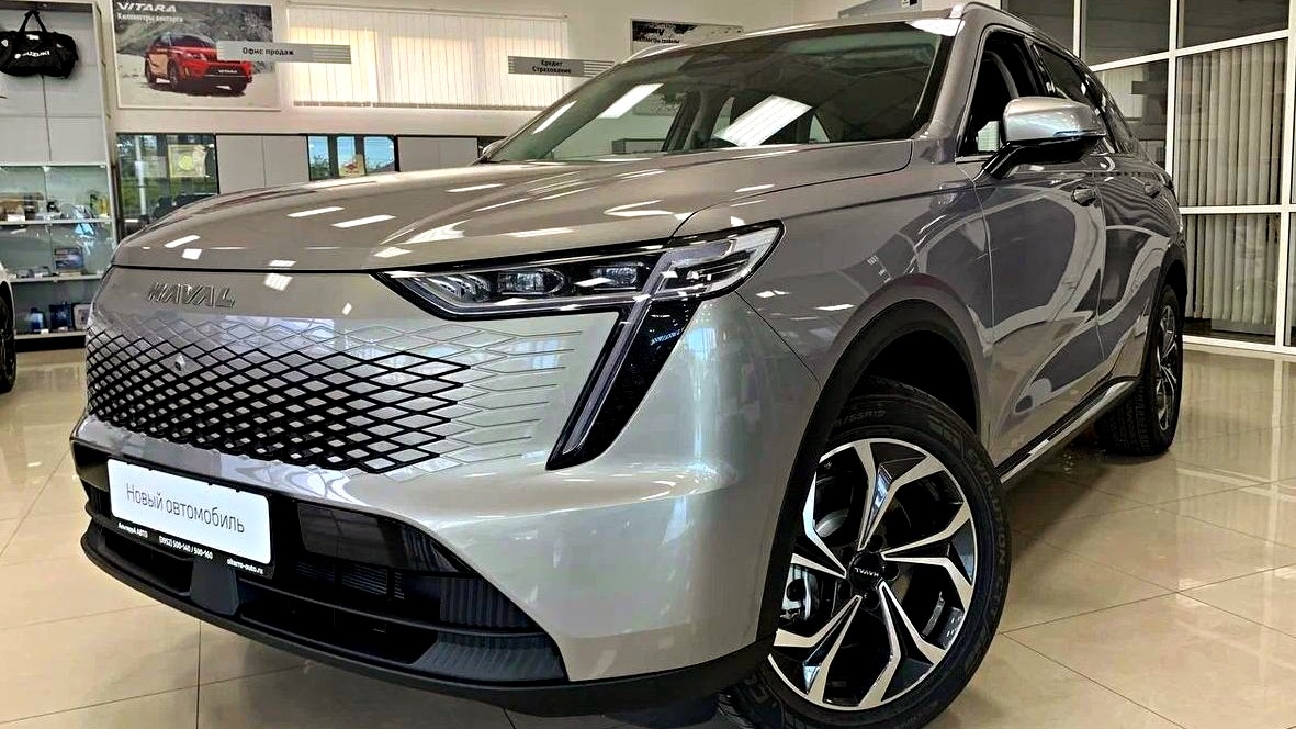 Фотографии будут клона, а именно Haval Xiaolong Max