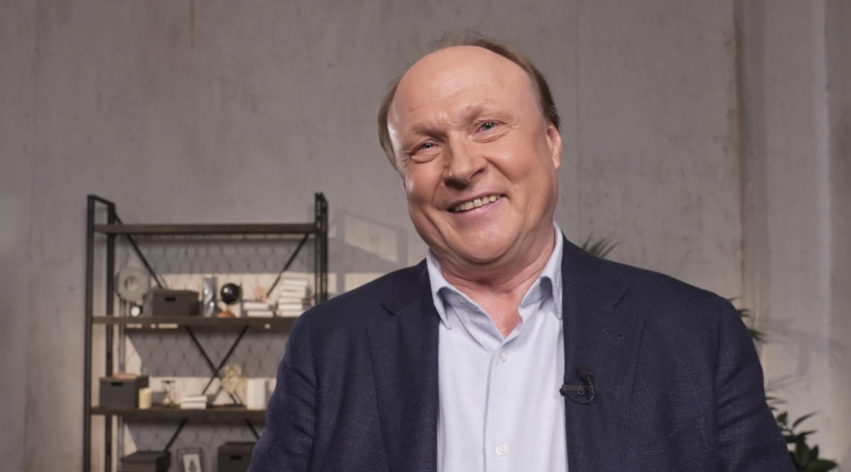 Владимир Толстой — праправнук великого русского писателя и мыслителя Льва Николаевича Толстого, писатель-эссеист, генеральный директор Государственного музея имени Л. Н. Толстого в Москве. Кадр из видеоинтервью