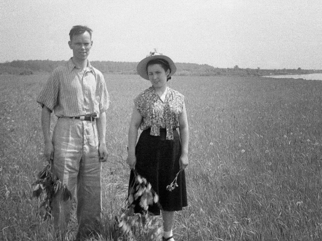 Виталий Анатольевич и Нелли Матвеевна Зверевы. Фото с  канала https://dzen.ru/a/ZesggCDC8yNNlLRd