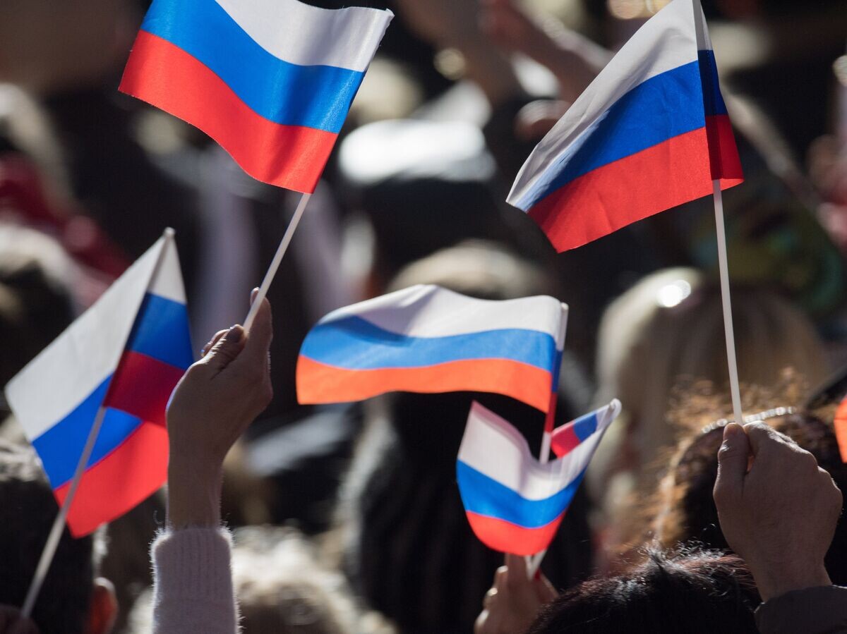    %Митинг в Севастополе в честь годовщины воссоединения Крыма с Россией© РИА Новости . Сергей Гунеев