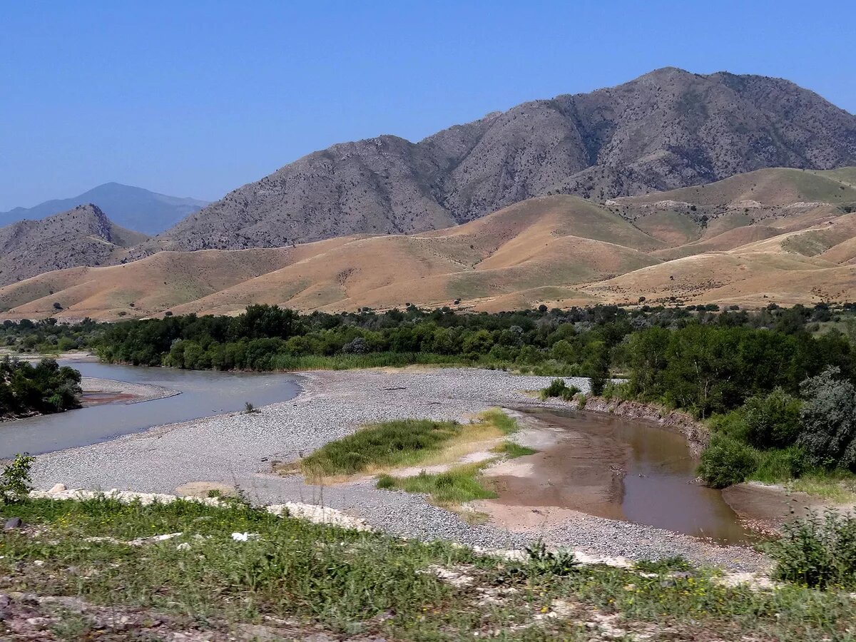 CC BY-SA 2.0 / Adam Jones / Aras River with Azerbaijan at Right - Iran at Left - Iranian Azerbaijan - Iran