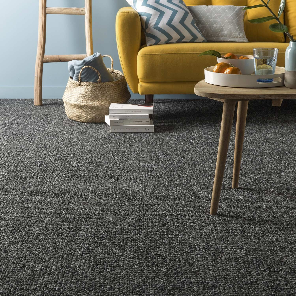 Графитовый оттенок ковролина