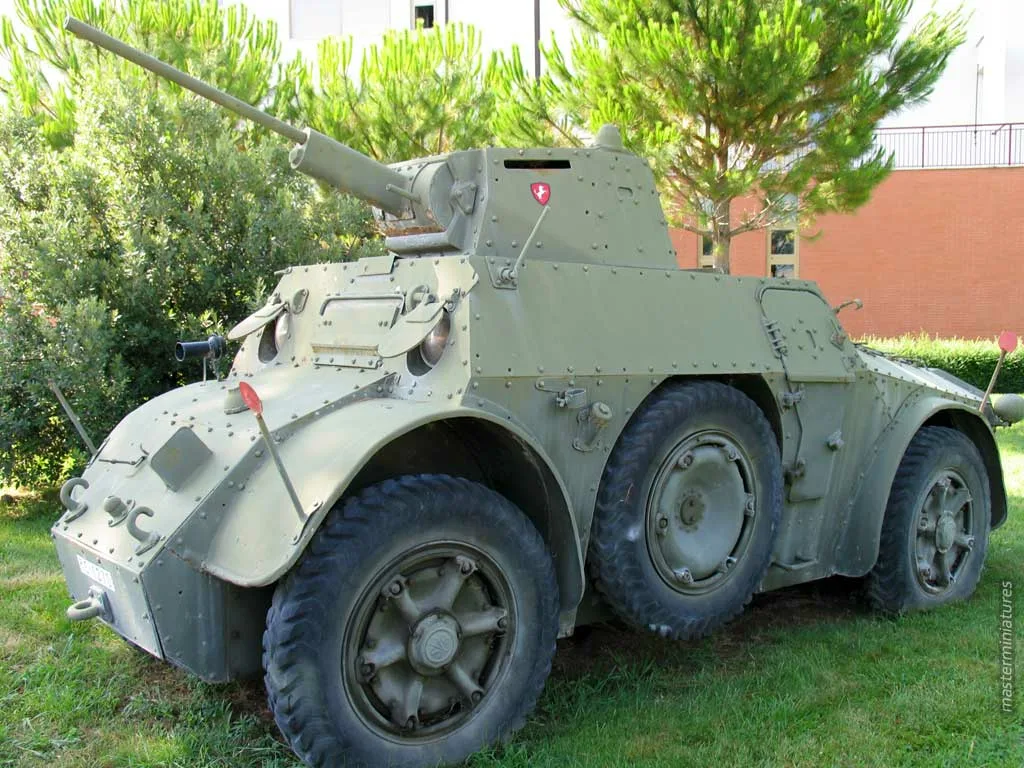 Кое-кто видел в броневике сходство с итальянской бронемашиной Autoblinda 41. Фотография в свободном доступе.