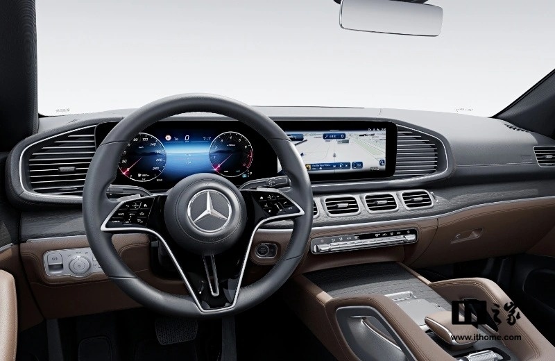 Фото Mercedes  📷

