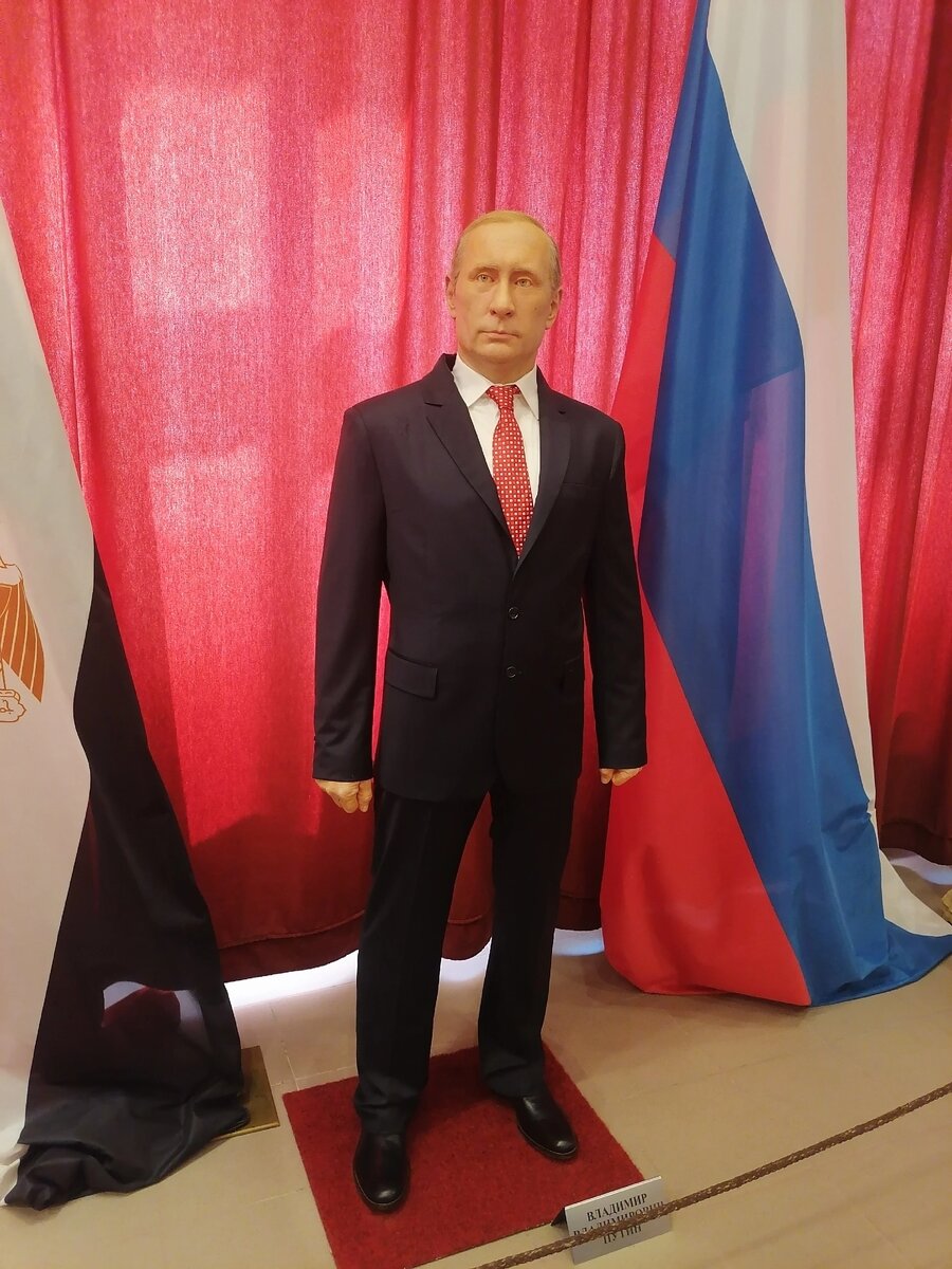 Наш президент в музеи города Ягодина.