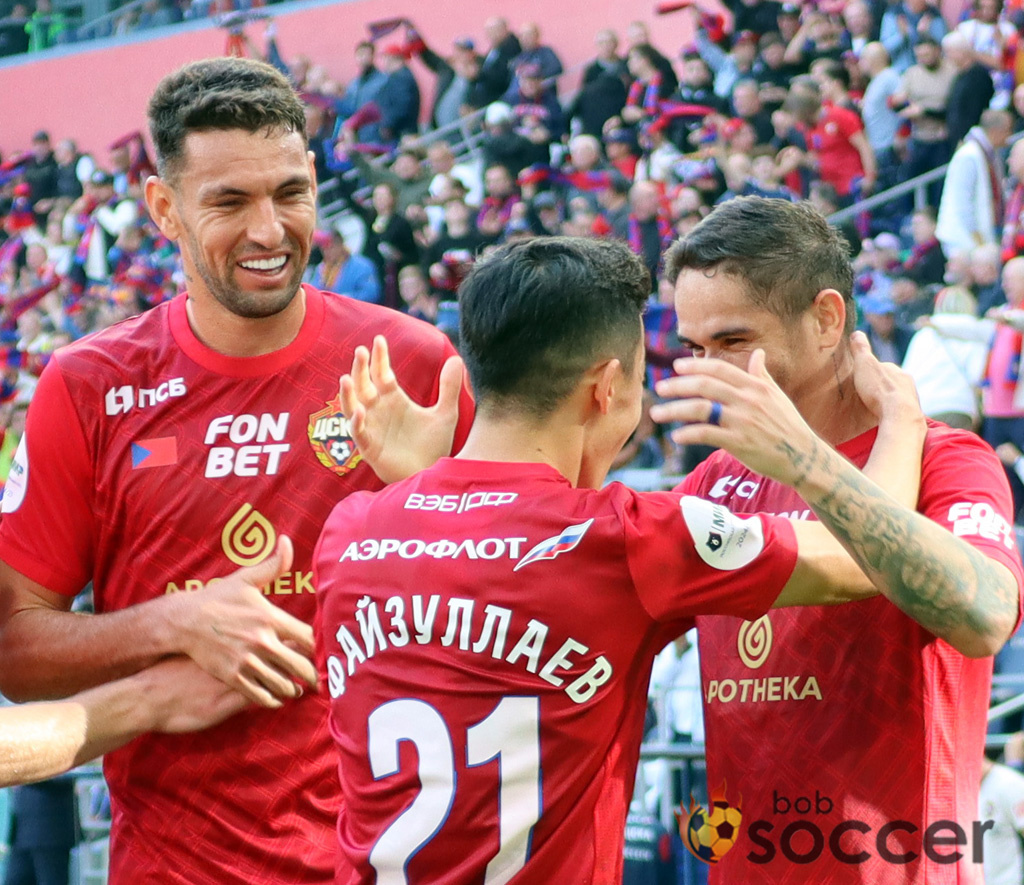    Стоит ли ЦСКА переходить на игру в четыре защитника?Максим Квятковский