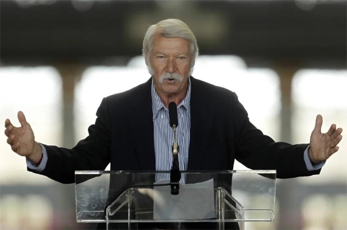    Бела Кароли