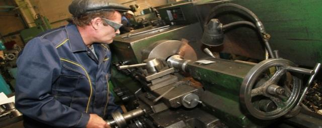 Зачастую именно на таком оборудовании вынуждены сегодня работать нынешние станочники