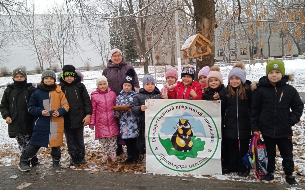 Читатели библиотеки отметили "Синичкин день"