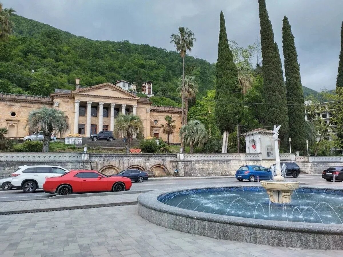     Курортный город Гагра на побережье Чёрного моря в Абхазии. © "Интерфакс". Сюзанна Лотфи