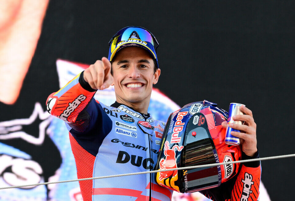    Механики «доставили» Марка Маркеса в боксы Ducati. ВидеоGetty Images / Red Bull Content Pool