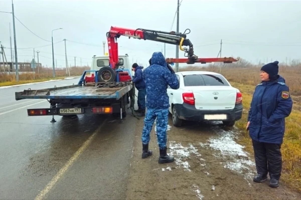    Под Тольятти у должников по штрафам и налогам арестовали три машины