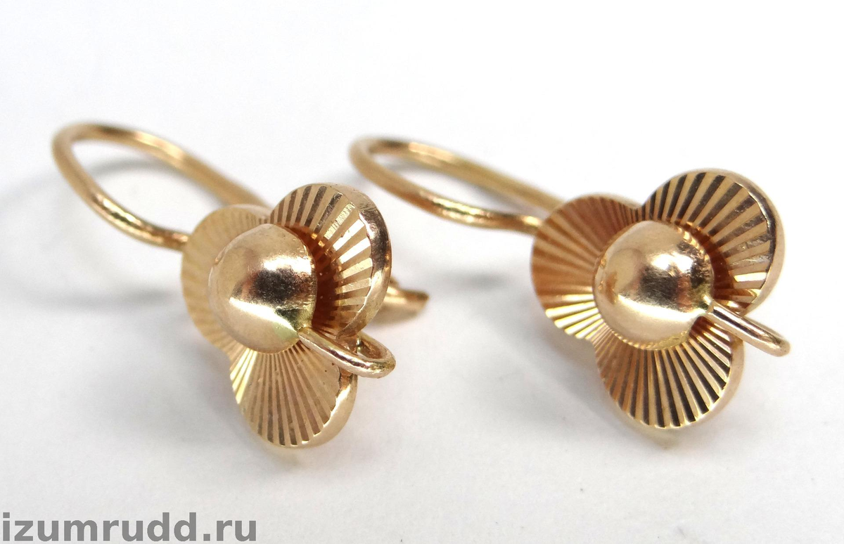 Серьги, золото 583 пр., Рижский завод. Источник: izumrudd.ru