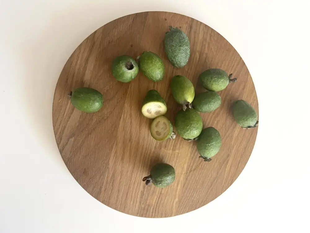 Фейхоа: польза и вред для мужчин и женщин. Как правильно есть ягоду? © Интерфакс. Наталья Маслова